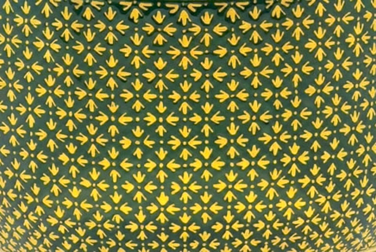 PK007 PiKul Golden Dark Green pattern by handcrafted 18K gold Bencharong luxury memorial art urns by UniqueUrn