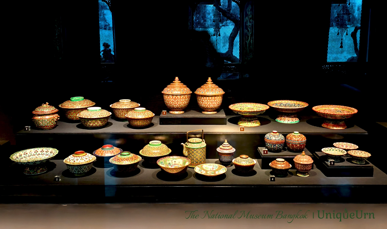Antique Bencharong Art Urns display at the National Museum, Bangkok, photo by UniqueUrn