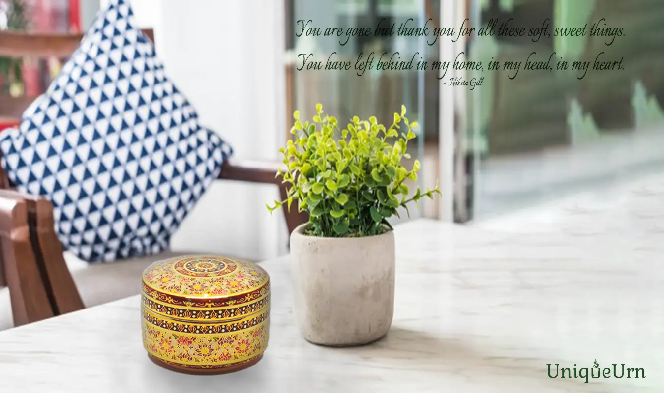 Honor loved ones with an exquisite handcrafted Bencharong Keepsake urn for ashes. Discover the profound art of luxury memorial art in Thailand.