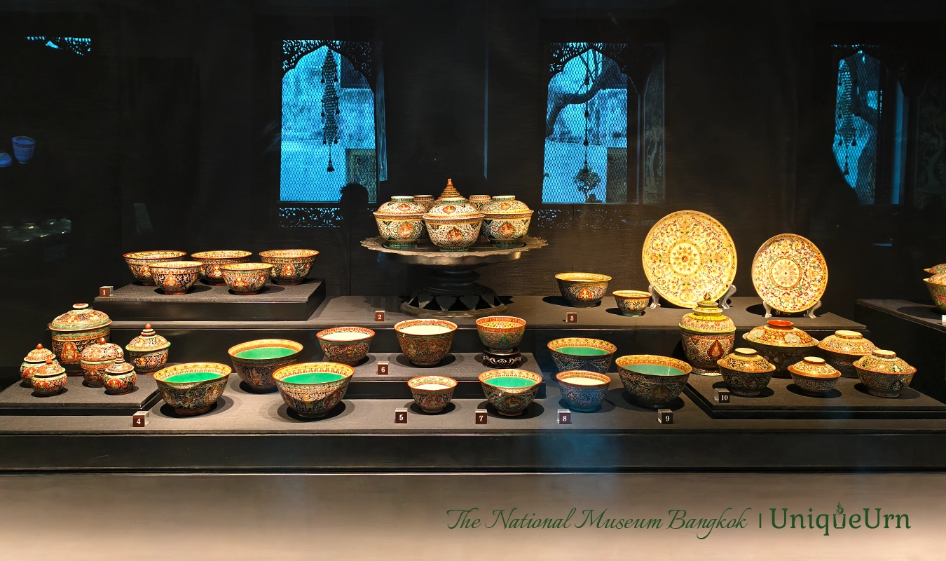 Antique Bencharong Art Urns display at the National Museum, Bangkok, photo by UniqueUrn