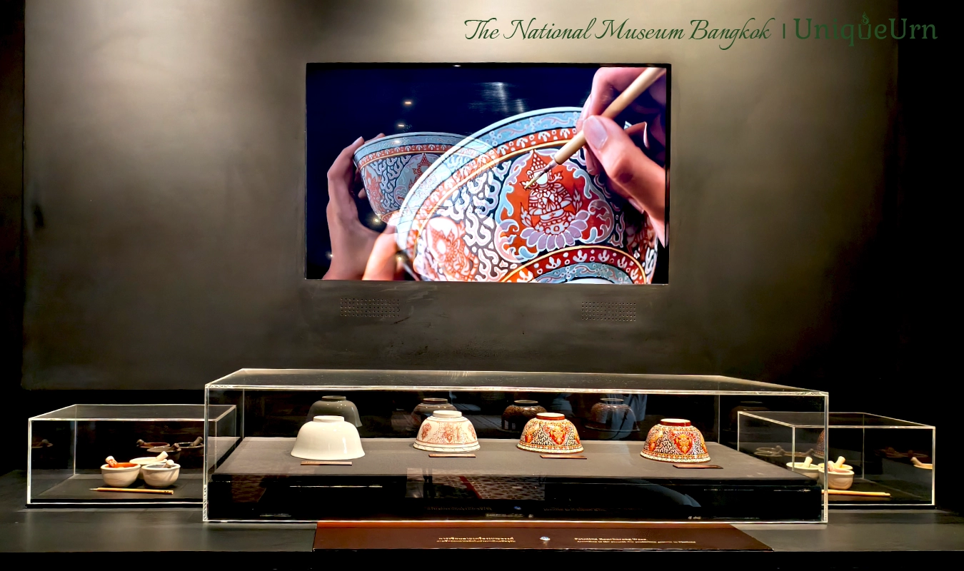 Making Bencharong Art Urns on VDO display at the National Museum, Bangkok, photo by UniqueUrn