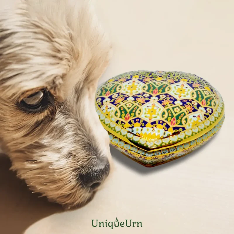 People who have lost their pets will be sad, so they need healing, and the aura of art is an important solution. Handcrefted Bencharong heart memorial keepsake urns with sibling pets can heal.