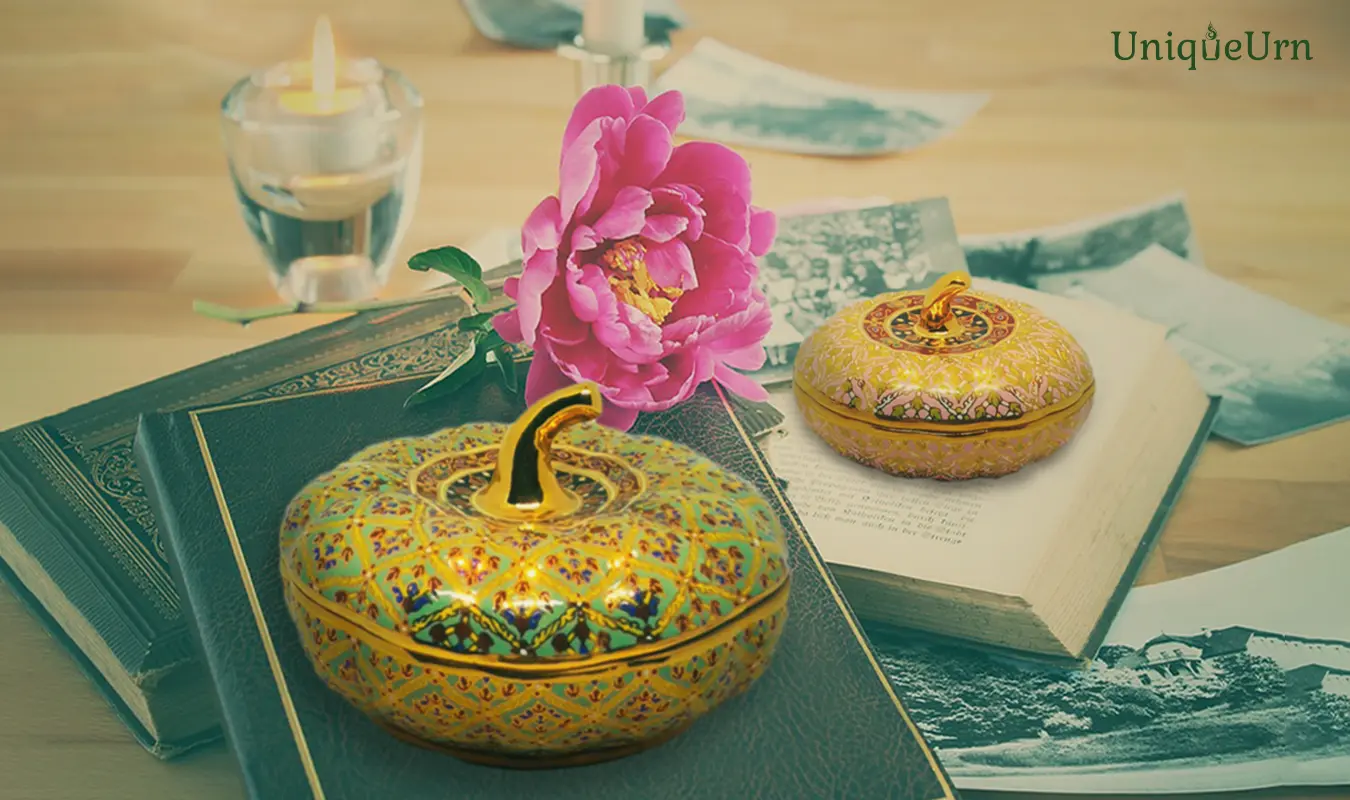 After losing a faithful pet, it is better to use artistic architecture to heal the heart and create a memorial with handcrafted Benjarong pumpkin keepsake urns.